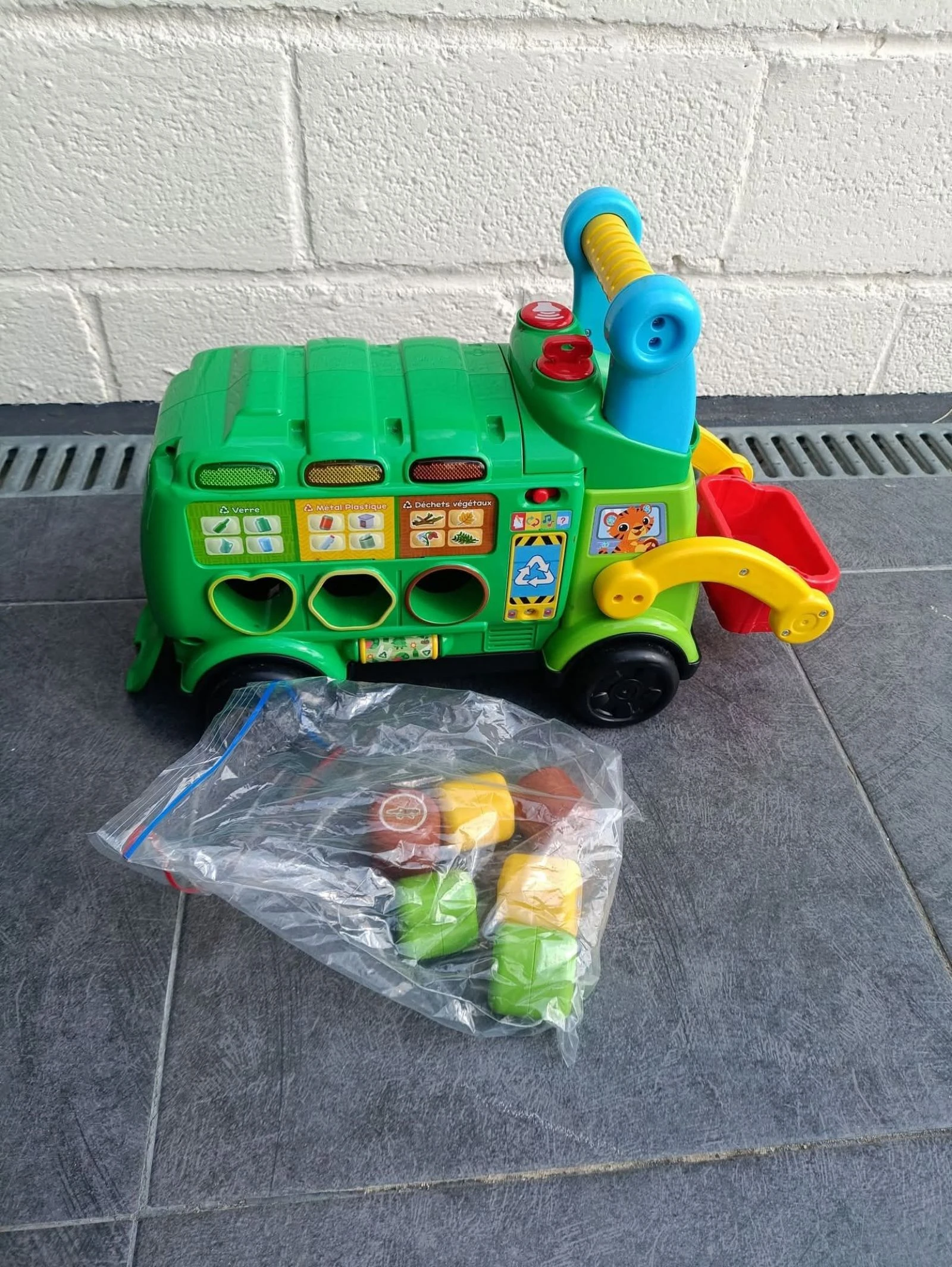 Maxi camion poubelle 